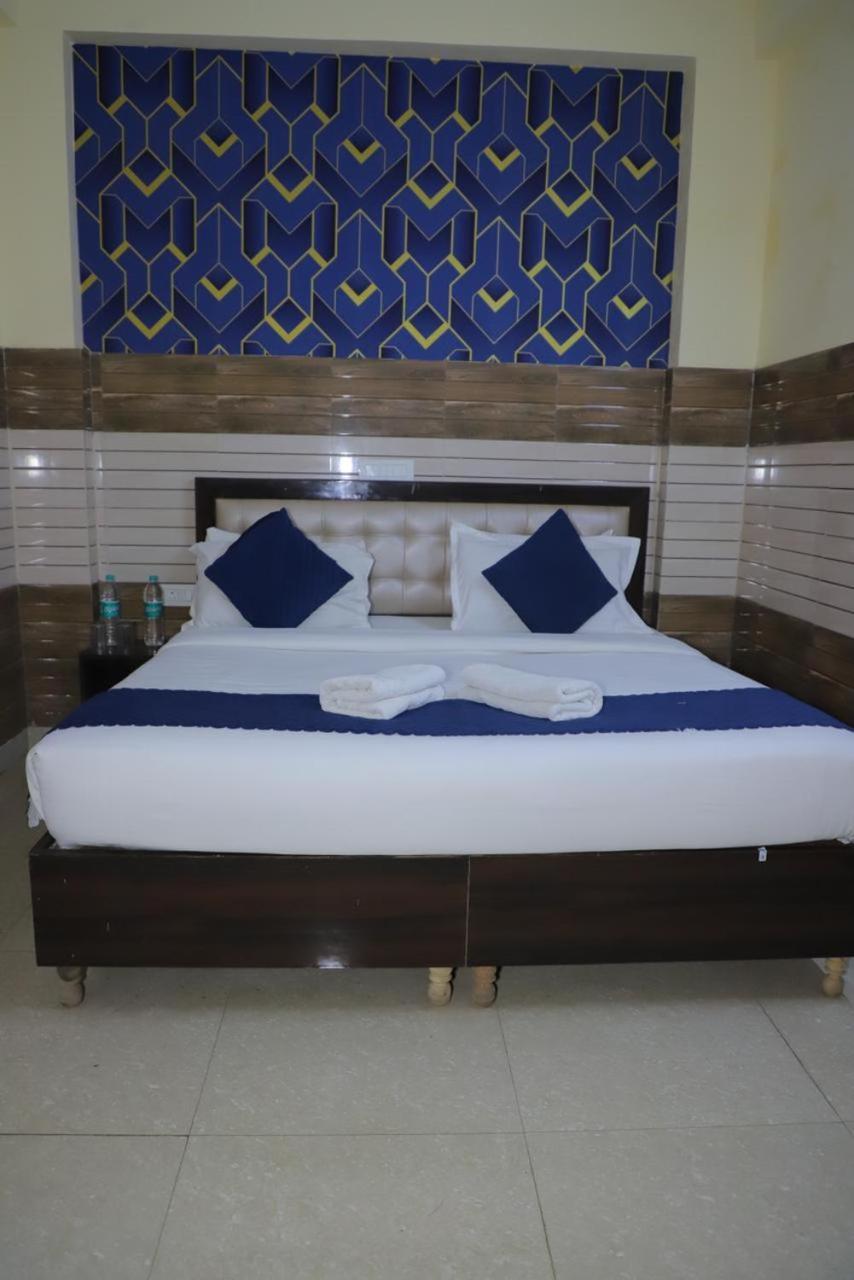 נוידה Hotel Aditya Residency Near Sector 63 Metro Station מראה חיצוני תמונה